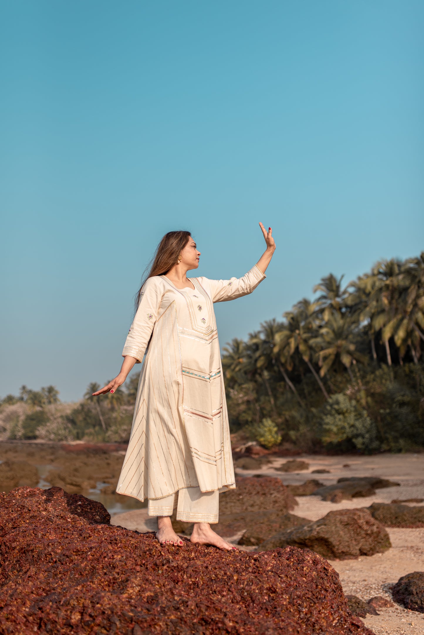 Aarini Ivory Kurta Set